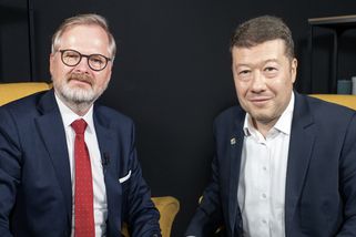 Petr Fiala krutě ponížil Okamuru po drsném duelu: Jako hrát šachy s holubem, vysmál se mu